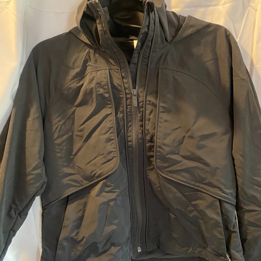Lululemon Always Effortless Jacket NWT size 4
